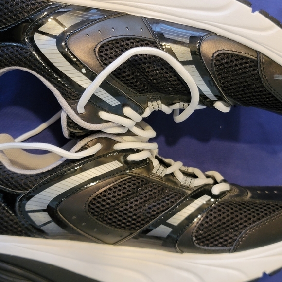 AVIA  LOW TOP WOMEN SNEAKERS - Picture 3 of 10